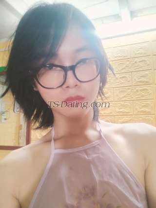 trans girl NaomiVy 7287020