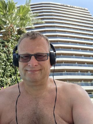 NeilB1972-3798423