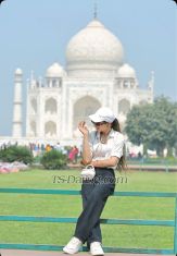 Niikki Noida Transex hey  hania  here i am TRANSSEXUAL who loves to play and work
with all you horny people. The world of sex fascinates
me!My calm and friendly personality will put you
at ease from the moment we meet,let me help you bring out
your wildest fantasies. I am always ready to offer great
pleasure and satisfaction to all my clients!For a
real relaxing time, I offer the following services.Greek ,
Girlfriend experience, oral, fetish and many more so for any
other extras you desire please ask me. I am a pre op Trans
and fully functional!!!Very Passionate, easygoing,
First timers are more than WELCOME.Respect between
me and and my clients is essential!Come over and
join me in my very comfortable and discreet
premise.Feel free to call me at any time private
numbers will be ignoredI look forward to meeting
you!NO BAREBACK SAFESEX IS A MUST...
😘😘😘😘Limited days
only.... Book me now 😘😘😘😘