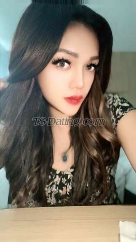 trans girl Nikitalatief2 2100547