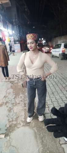 trans girl Nikkiarora 0664115