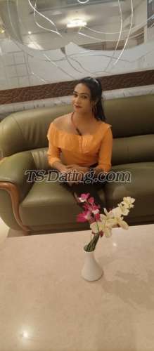 trans girl Nikkiarora 3979646