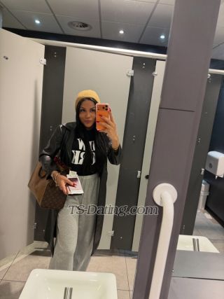 trans girl 120801 0483620 trans girl 120801 0483620