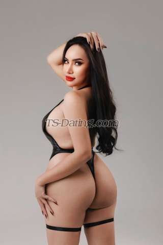 trans girl ParibigC 6432804