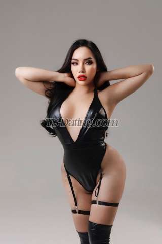 trans girl ParibigC 6432836