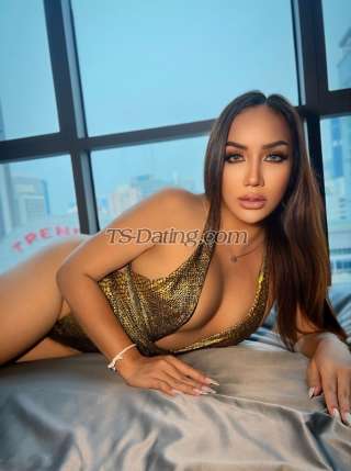 trans girl ParibigC 9349510