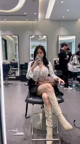 trans girl Pomelo1225 4110403 trans girl Pomelo1225 4110403