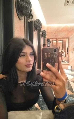 trans girl Priyamishra 9579632