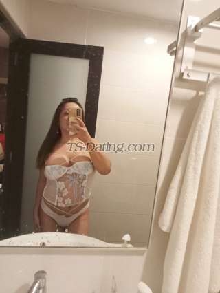 trans girl pamela 8916123