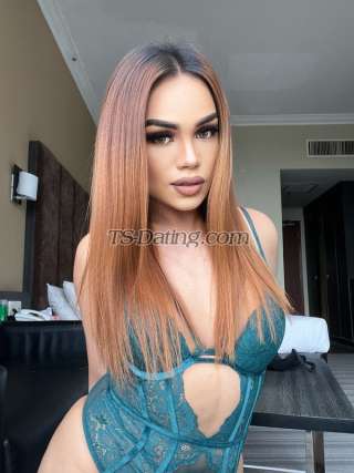 trans girl QishAdrianna 5270106 trans girl QishAdrianna 5270106