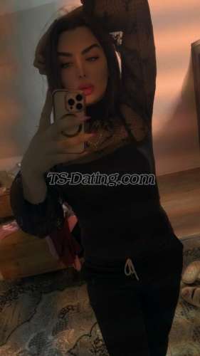 trans girl QueenNaya 4056153