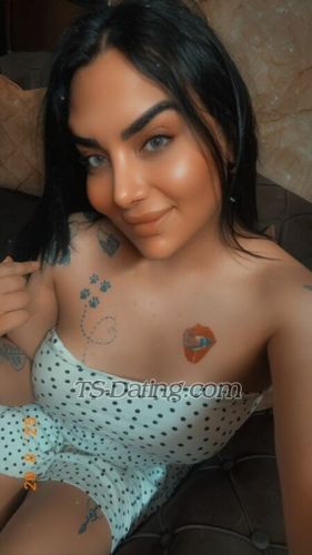 trans girl QueenNaya 6137332