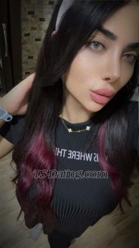 trans girl QueenNaya 9518468