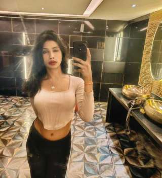 QueenSaleena 5697575 QueenSaleena 5697575