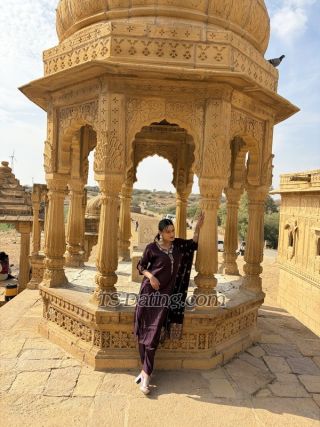 trans girl Queenpanda 9802143