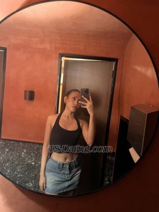 trans girl Raeven 3856036