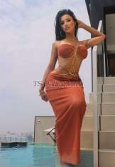 Raiza Love Lima Transex Hola, soy una chica trans llena de energía y
vitalidad.

Mi personalidad destaca por ser
divertida y carismática, siempre buscando nuevas aventuras
y haciendo reír a quienes me rodean.

Me considero
educada y elegante, siempre procurando mantener una buena
imagen y tratar a los demás con respeto.

Una de
mis aficiones favoritas es salir de compras, disfruto
explorando tiendas y buscando nuevas
tendencias.

También me encanta disfrutar de cenas
románticas y salir de fiesta con amigos, porque la vida es
para disfrutarla.

También me gusta salir a comer o
cenar para probar nuevos sabores y
restaurantes.

Además, no puedo resistir la
emoción de ir al teatro o al cine, y en mis ratos libres,
me gusta quedarme en casa viendo Netflix.

Como
puedes ver, soy una chica con una amplia variedad de
intereses y siempre en busca de nuevas experiencias.
