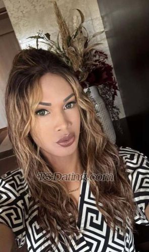 trans girl Rashell 1908348
