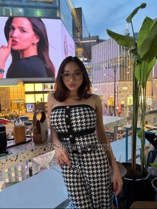 trans girl RianaBatrisy 7344800