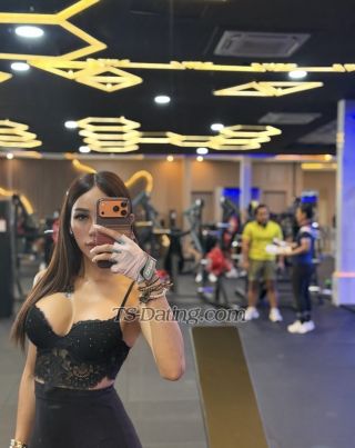 trans girl Rizkita 9175310