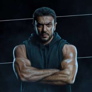 RomanticTopEg-3877437