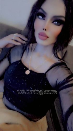 trans girl Roshroro 2162395 trans girl Roshroro 2162395