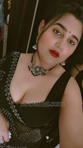 trans girl RoyalSimmi 1669792