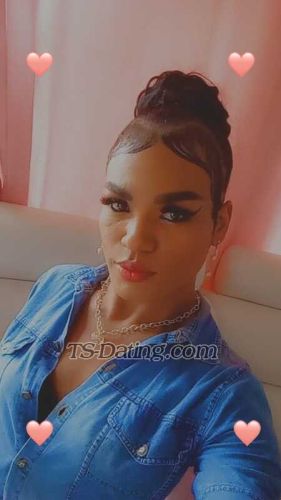 trans girl SARACAMPUZAN 0004520