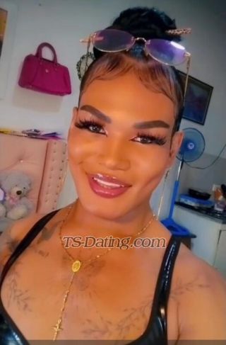 trans girl SARACAMPUZAN 1506656 trans girl SARACAMPUZAN 1506656