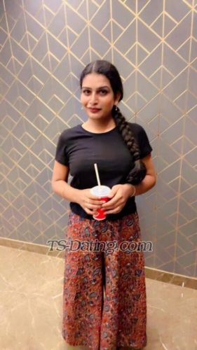 trans girl Saara 7432110