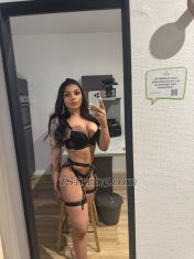 Salests22 London Transex Estrella porno brasileña, musa de Onlyfans y Llámame y nunca lo olvidarás. Programa activo y pasivo, liberal, súper completo y por supuesto sin mecánicas Old PG. Una dote de 19 cm de grosor me dura para siempre, lo disfruto, besos en la boca, un masaje relajante para liberar tensiones y hacer fluir los rizos, 30 minutos o 1 hora sin parar y en total tranquilidad, planifica tu tiempo. Gorjeo: @emilysalesmus Solo fans: onlyfans.com/emilysales19