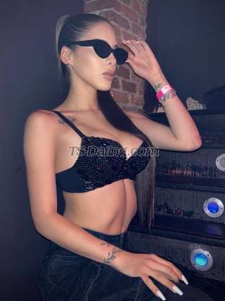 trans girl Salomezuniga 5760549