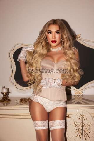 trans girl SarahBlondie 2089898 trans girl SarahBlondie 2089898