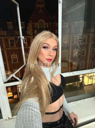 trans girl Sarahbianchi 9398868 trans girl Sarahbianchi 9398868