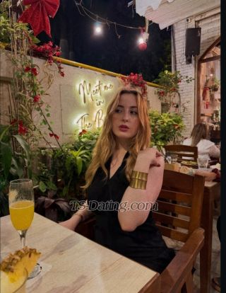 trans girl Sassymoana 7417180