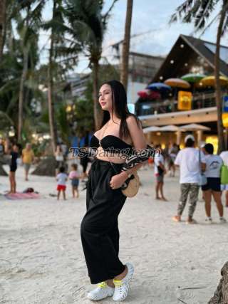 trans girl SaucyMia 1251860