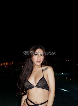 trans girl Savrinna 0528054