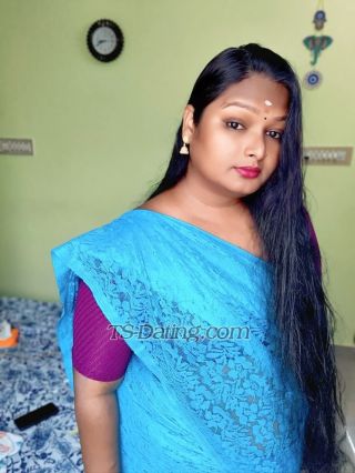 trans girl ShivanyaTrans 0375604
