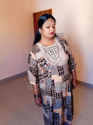 trans girl ShivanyaTrans 0981250