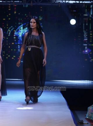 trans girl SilkNain 6783952