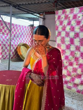 trans girl Singhvaani 9512817
