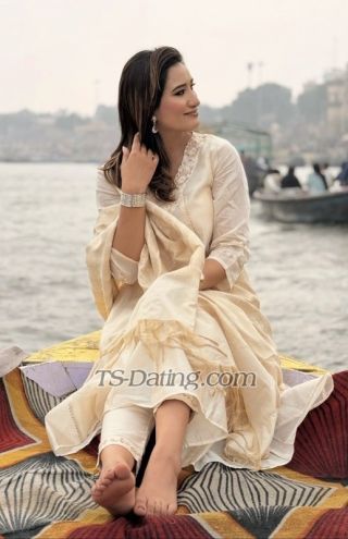 trans girl shineyjaiswal 6176060