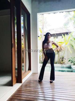trans girl TOPtsBali 0442937