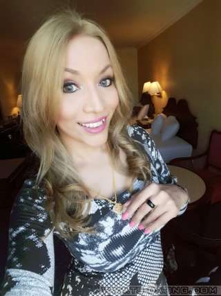 trans girl TSSHARLYN 0002865 trans girl TSSHARLYN 0002865