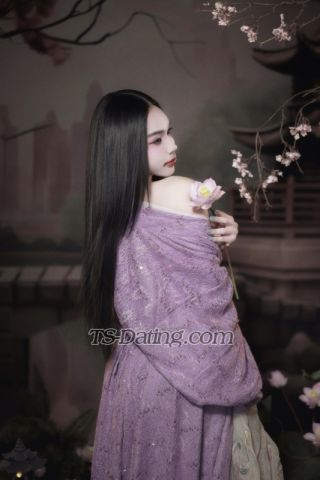 trans girl Tichapapron 8084651