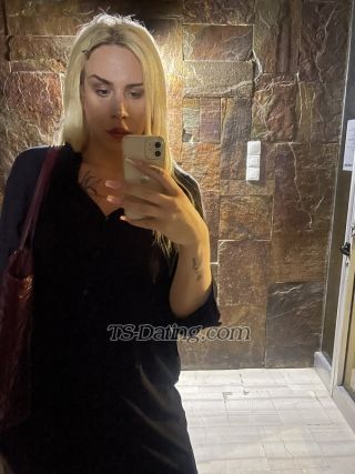 trans girl Tinablonde996 0632034 trans girl Tinablonde996 0632034