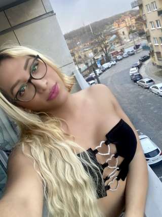 trans girl Topacio 9720051