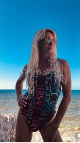 trans girl Transitalian 0382522 trans girl Transitalian 0382522