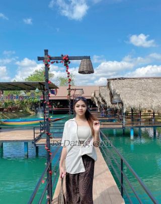 trans girl Trisya 0627095