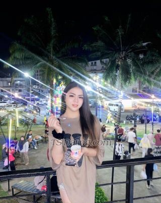 trans girl Trisya 0627406